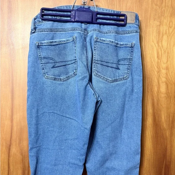 American Eagle Tomgirl Jeans - Picture 4 of 8